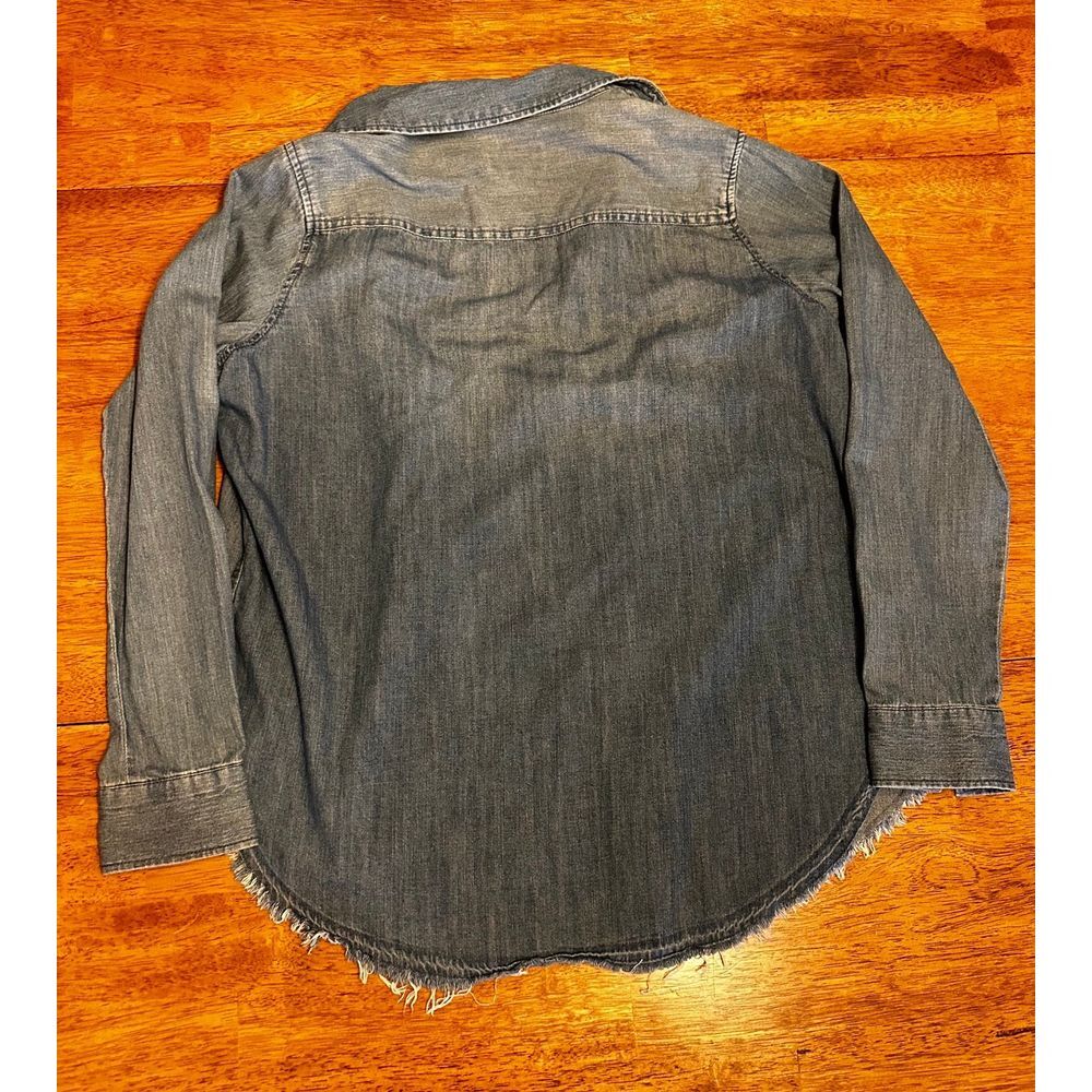 Universal Thread denim button down long sleeve small - Picture 2 of 3